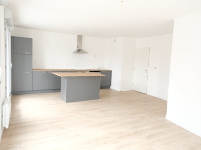 Appartement T3 avec terrasse et carport A VENDRE - EMMERIN - 70.82 m2 - 260000 €