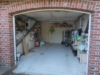 Situation exceptionnelle pour ce pavillon individuel, 4 chambres, bureau, garage et parking