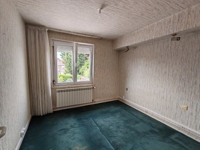 Maison BATIR semi mitoyenne, 4/5 chambres, jardin, garage, parking