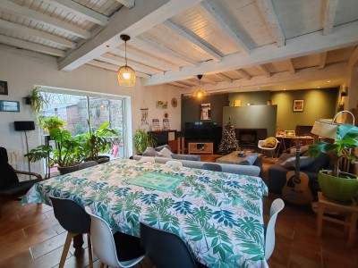 Grande maison familiale 6 chambres, beau jardin plein sud et garage.