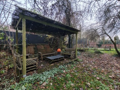 Grande maison familiale 6 chambres, beau jardin plein sud et garage.