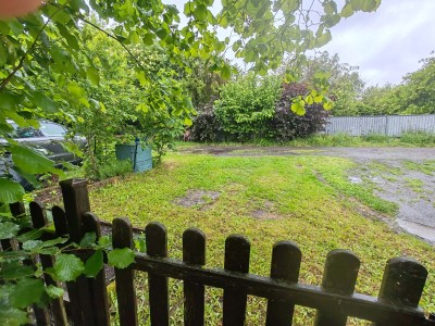 Maison de village, 2 chambres, jardin, parking 2 voitures