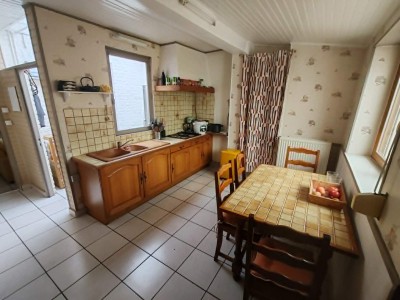 Maison de village, 2 chambres, jardin, parking 2 voitures