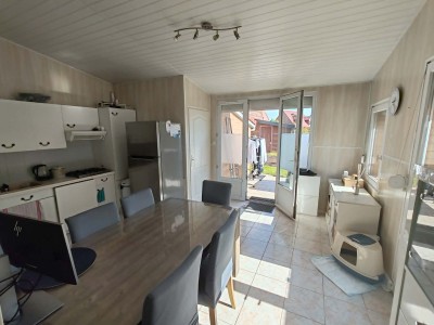 Maison de village, 2 chambres, jardin plein sud, garage vélo/moto