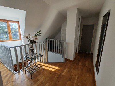 Superbe pavillon individuel de 150m� habitables, 4 chambres, 2 salles de bains, double garage.