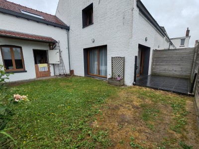 Maison rnove avec jardin, garage, 3 chambres et un bureau