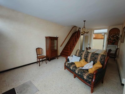 Maison de ville  rnover, 3 chambres, cave, grenier