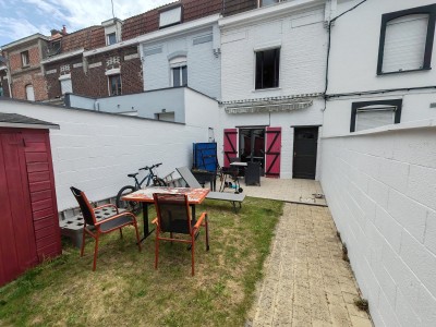 1930 rnove, 2 chambres, bureau, jardin et place de parking privative