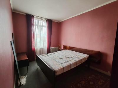 Grande maison  rnover avec 4 chambres, jardin, petit garage