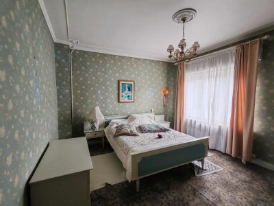Grande maison  rnover avec 4 chambres, jardin, petit garage