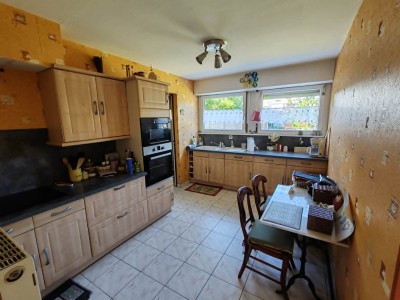 MAISON FAMILIALE 5 CHAMBRES, JARDIN, GARAGE, PARKING