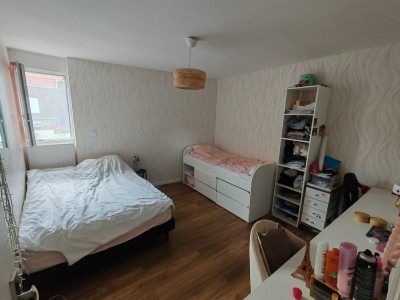 Maison familiale 4 chambres, jardin et parking en centre ville