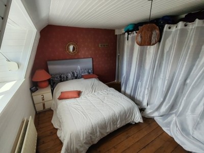 Jolie 1930 rénovée avec goût, 3 chambres, jardin, quartier calme et agréable
