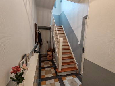 Superbe 1930 au cachet prserv, 4 chambres, grand jardin et garage dans un quartier recherch entre VAUBAN et LOOS