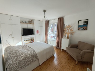 Superbe 1930 au cachet prserv, 4 chambres, grand jardin et garage dans un quartier recherch entre VAUBAN et LOOS