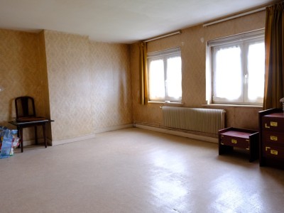 Large maison de ville A VENDRE - LOOS - 97.57 m2 - 188000 €