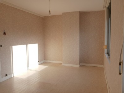 Maison de ville à vendre Templemars – 95m² avec cachet et extérieur au calme