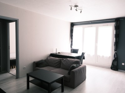 Appartement T2 meublé au 1er étage dans résidence sécurisée avec place de parking