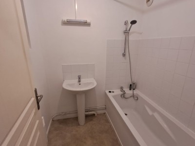 APPARTEMENT T2 A LOUER - MARQUETTE LEZ LILLE - 49 m2 - 670�&euro; charges comprises par mois