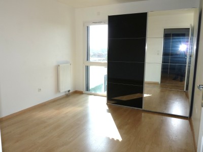  vendre : Appartement lumineux 1 chambre avec balcon, parking priv - Neuville-en-Ferrain