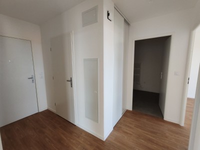 appartement T3 ( 2 chambres) neuf avec balcon et place de parking couverte