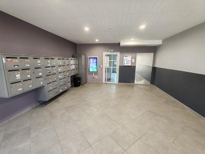 Appartement T3 en centre village situé au 3ème et dernier étage d une résidence de 2023, 2 places de parking