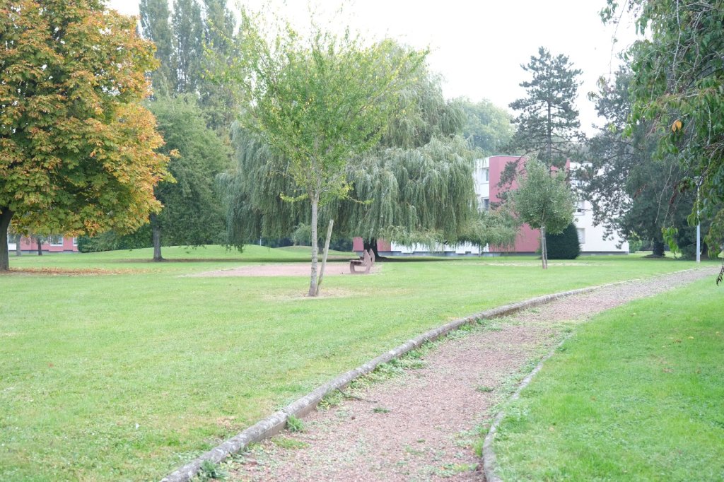 Appartement type 3 au 1er �tage d une jolie copropri�t� s�curis�e au c�ur d un parc arbor�