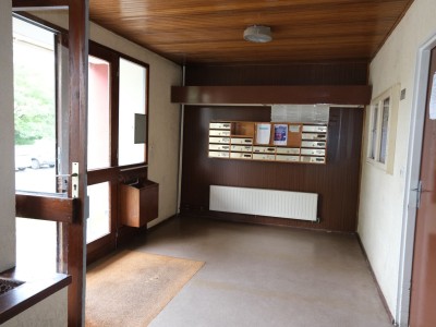 Appartement type 3 au 1er tage d une jolie coproprit scurise au cur d un parc arbor