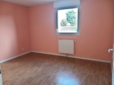 Appartement T3 66,8m avec parking  Rsidence rcente Templemars centre