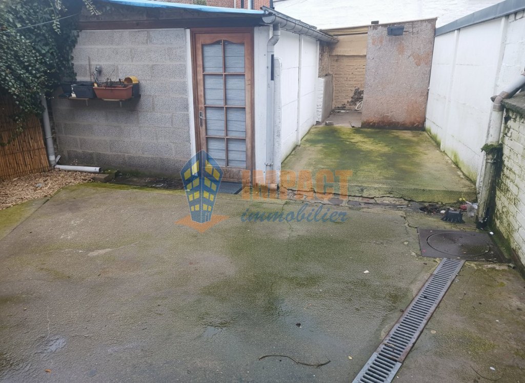 Immeuble de rapport 2 lots � Templemars centre � 219 000 �