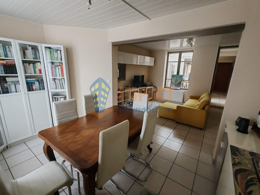 Maison de village, 2 chambres, jardin, parking 2 voitures