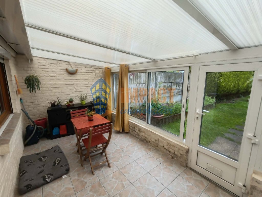 Maison de village, 2 chambres, jardin, parking 2 voitures