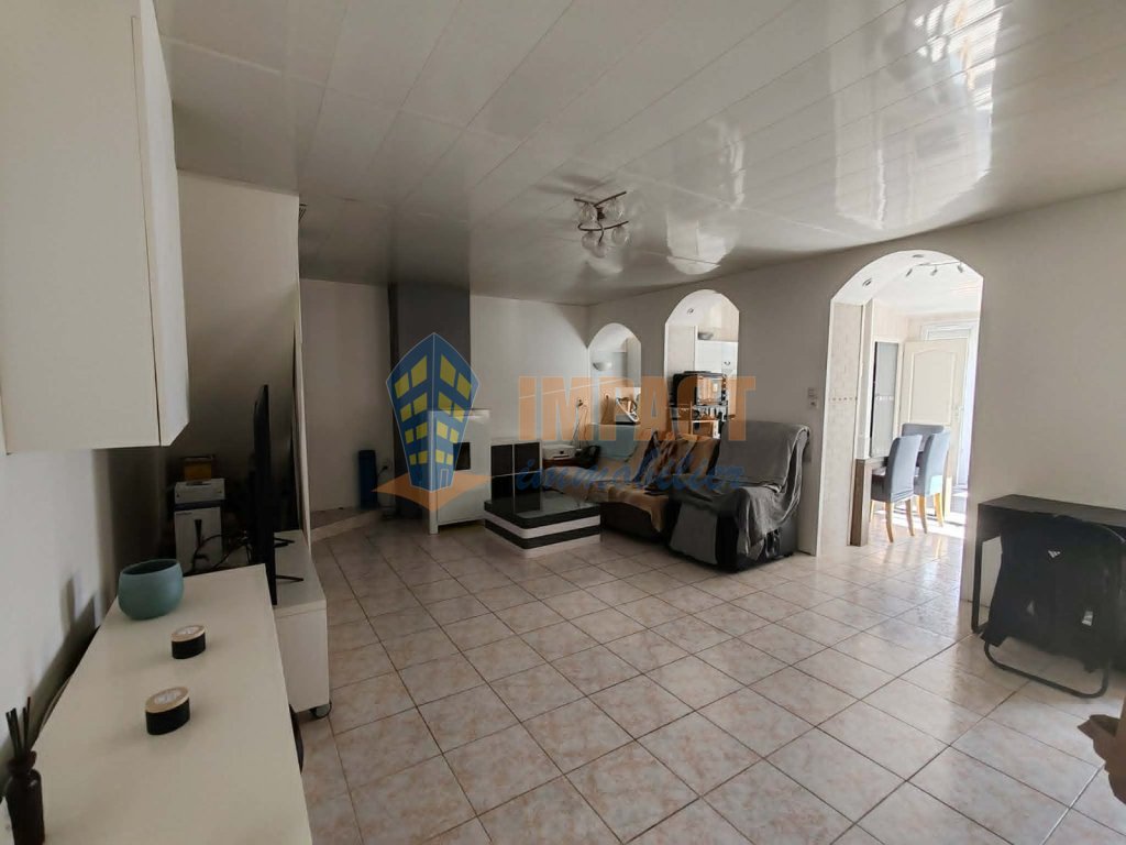 Maison de village, 2 chambres, jardin plein sud, garage vélo/moto