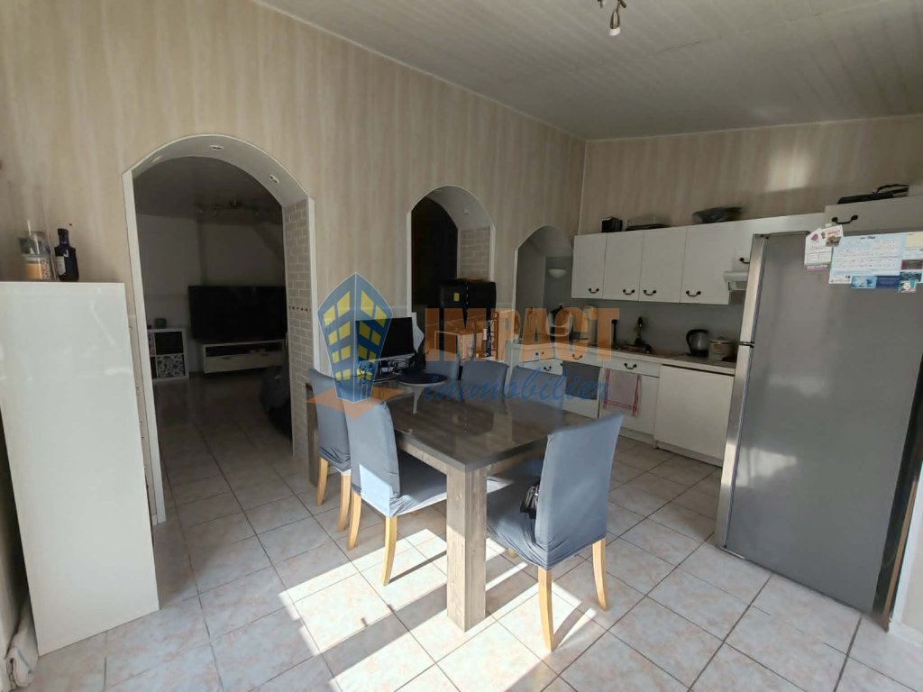 Maison de village, 2 chambres, jardin plein sud, garage vélo/moto