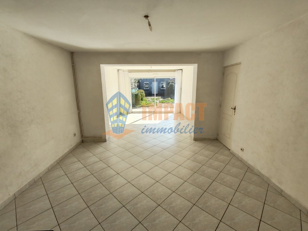 FACHES MAIRIE: maison b�tir de 1955, 4 chambres, jardin et garage, cave