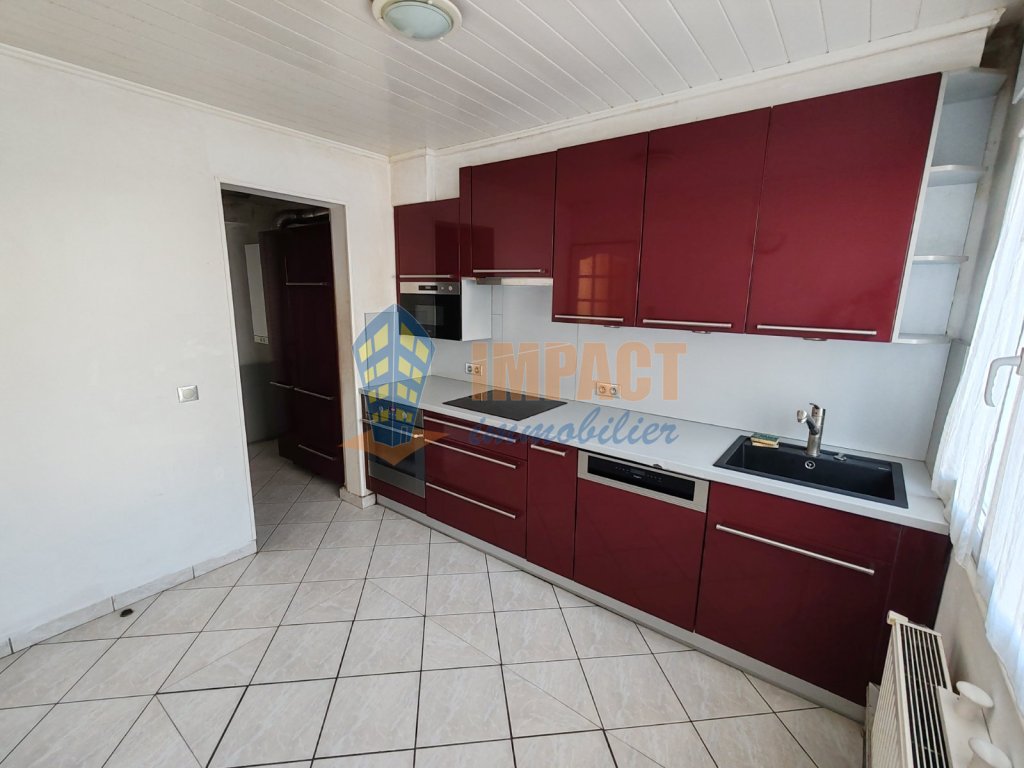 FACHES MAIRIE: maison b�tir de 1955, 4 chambres, jardin et garage, cave