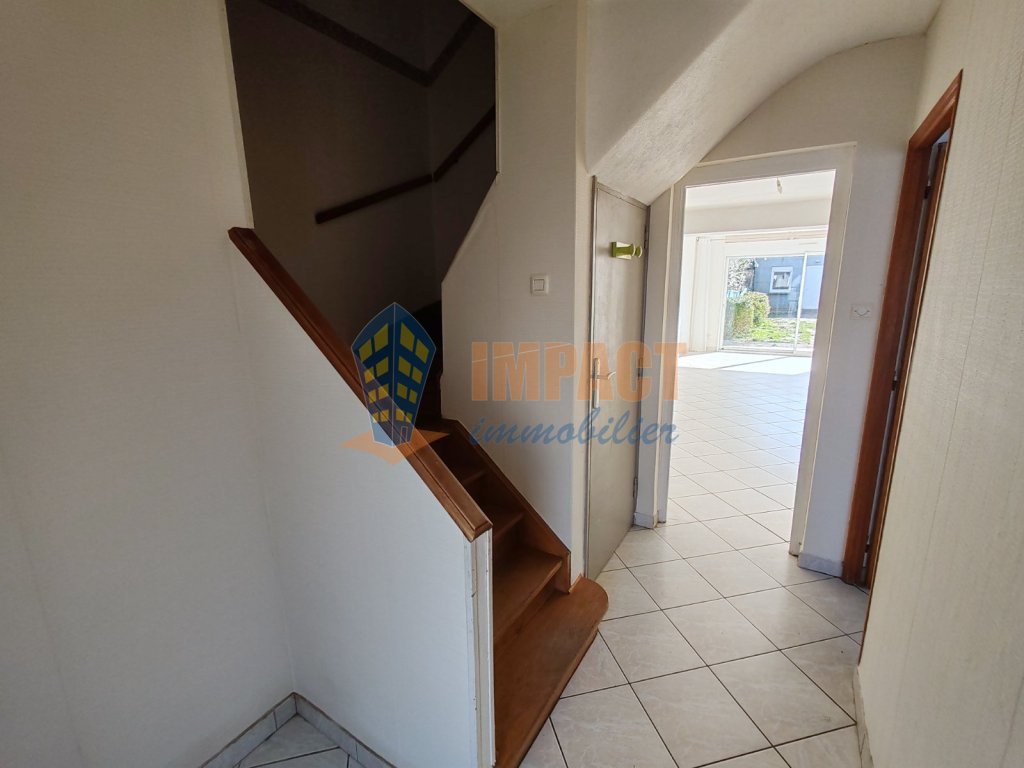 FACHES MAIRIE: maison b�tir de 1955, 4 chambres, jardin et garage, cave