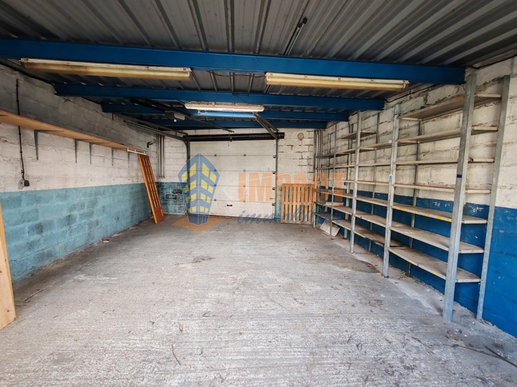 FACHES MAIRIE: maison b�tir de 1955, 4 chambres, jardin et garage, cave