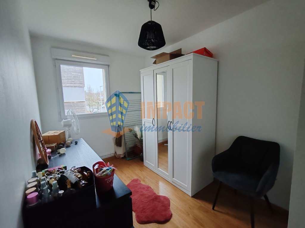 Maison r�cente avec jardin, garage et parking