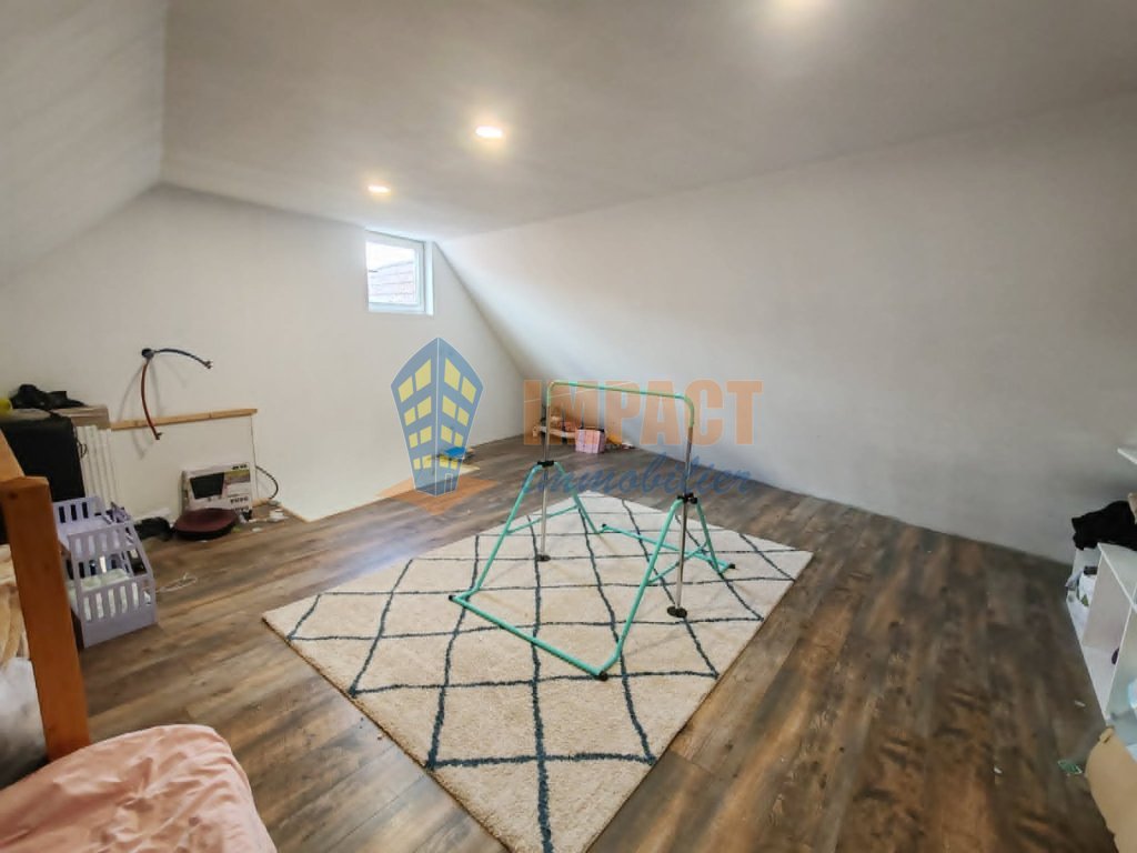 Maison familiale 4 chambres, jardin et parking en centre ville