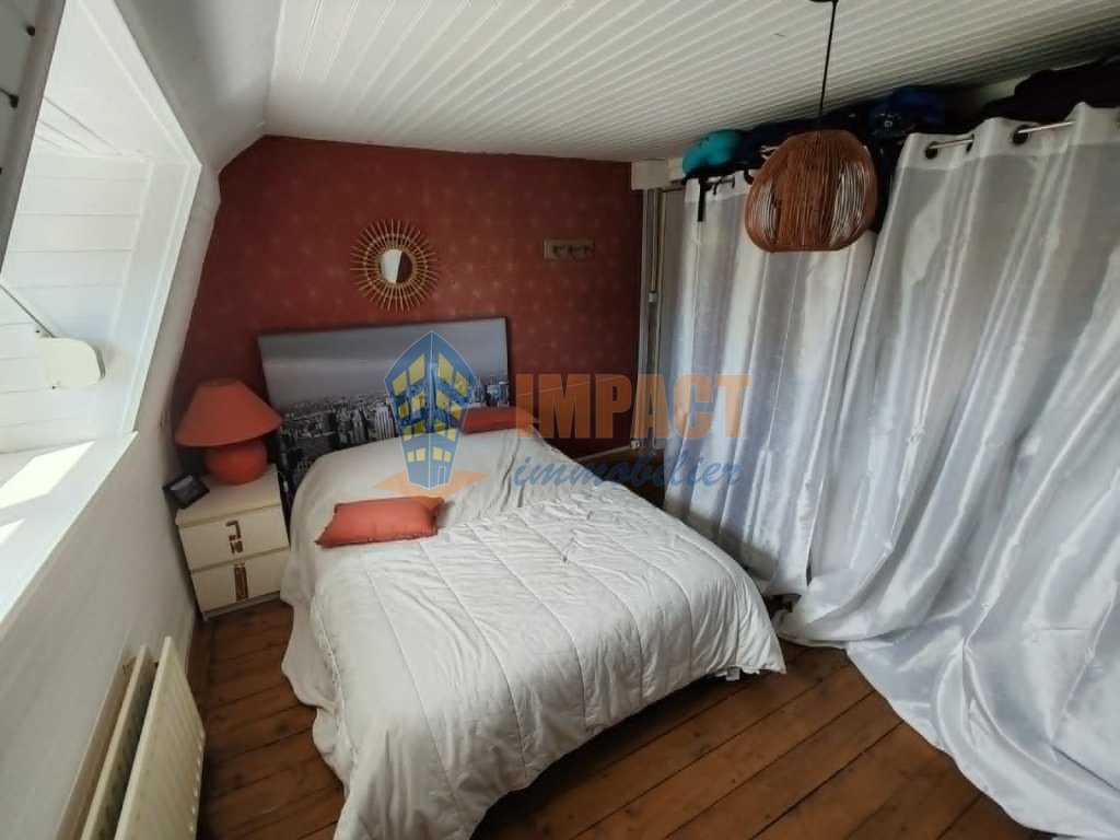 Jolie 1930 rénovée avec goût, 3 chambres, jardin, quartier calme et agréable