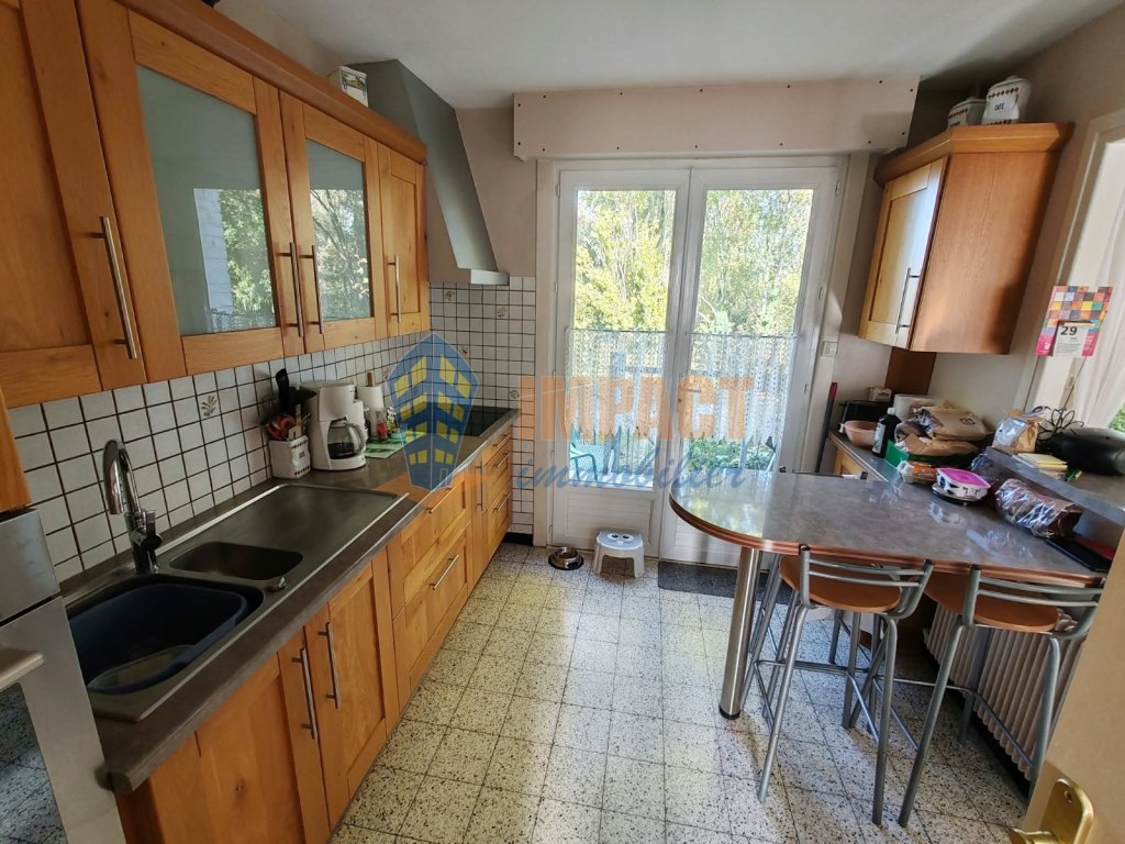 Centre ville, maison 3 chambres, jardin, garage, parking, buanderie