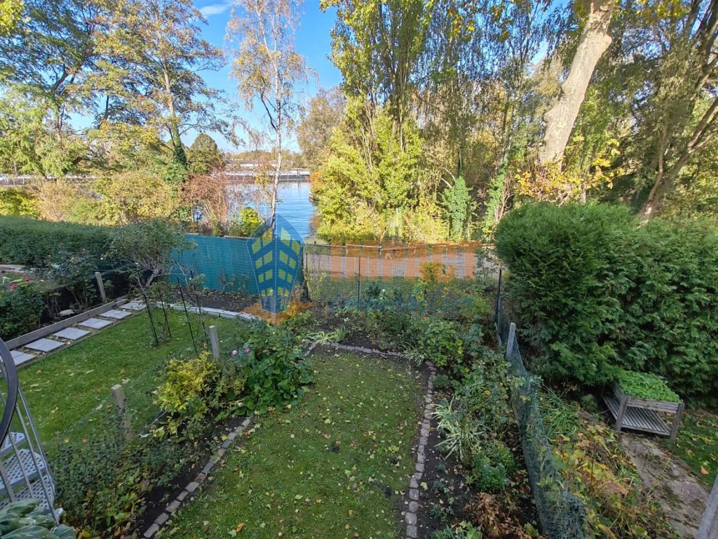 Centre ville, maison 3 chambres, jardin, garage, parking, buanderie