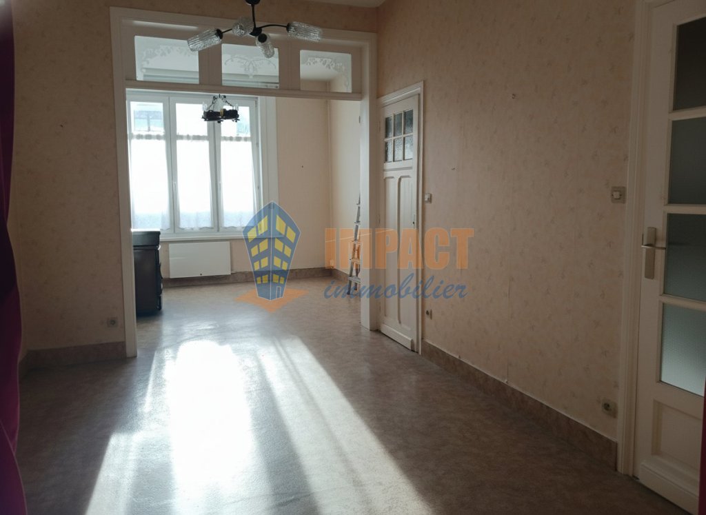 Maison de ville � vendre Templemars � 95m� avec cachet et ext�rieur au calme
