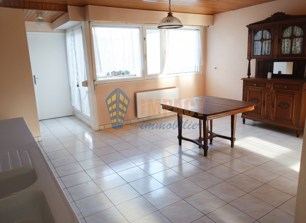 Maison de ville � vendre Templemars � 95m� avec cachet et ext�rieur au calme