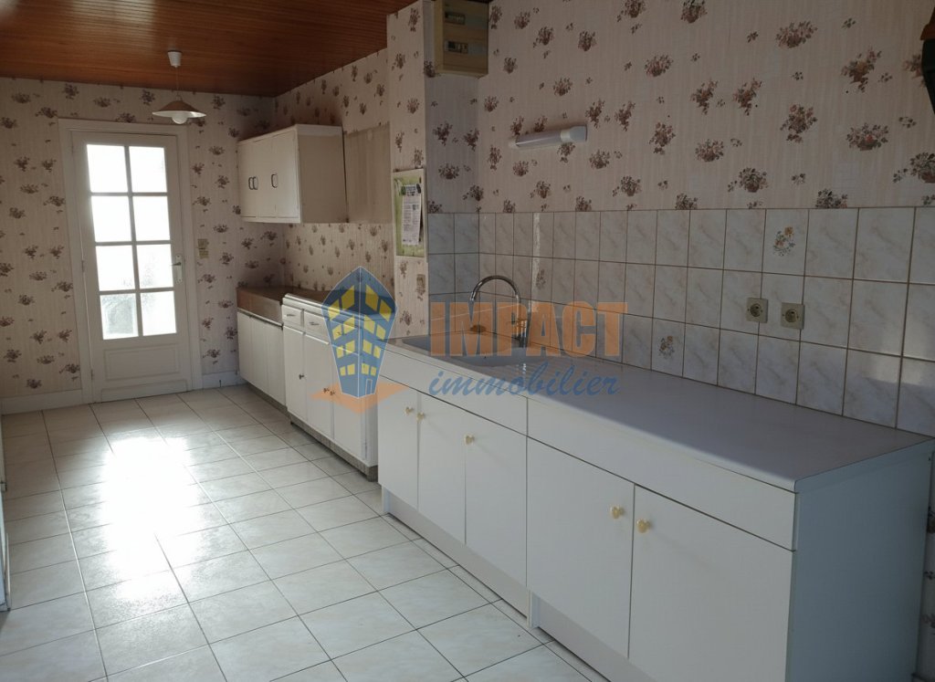 Maison de ville � vendre Templemars � 95m� avec cachet et ext�rieur au calme