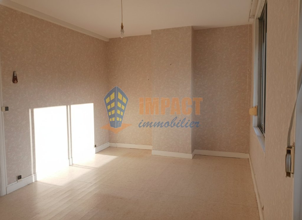 Maison de ville � vendre Templemars � 95m� avec cachet et ext�rieur au calme