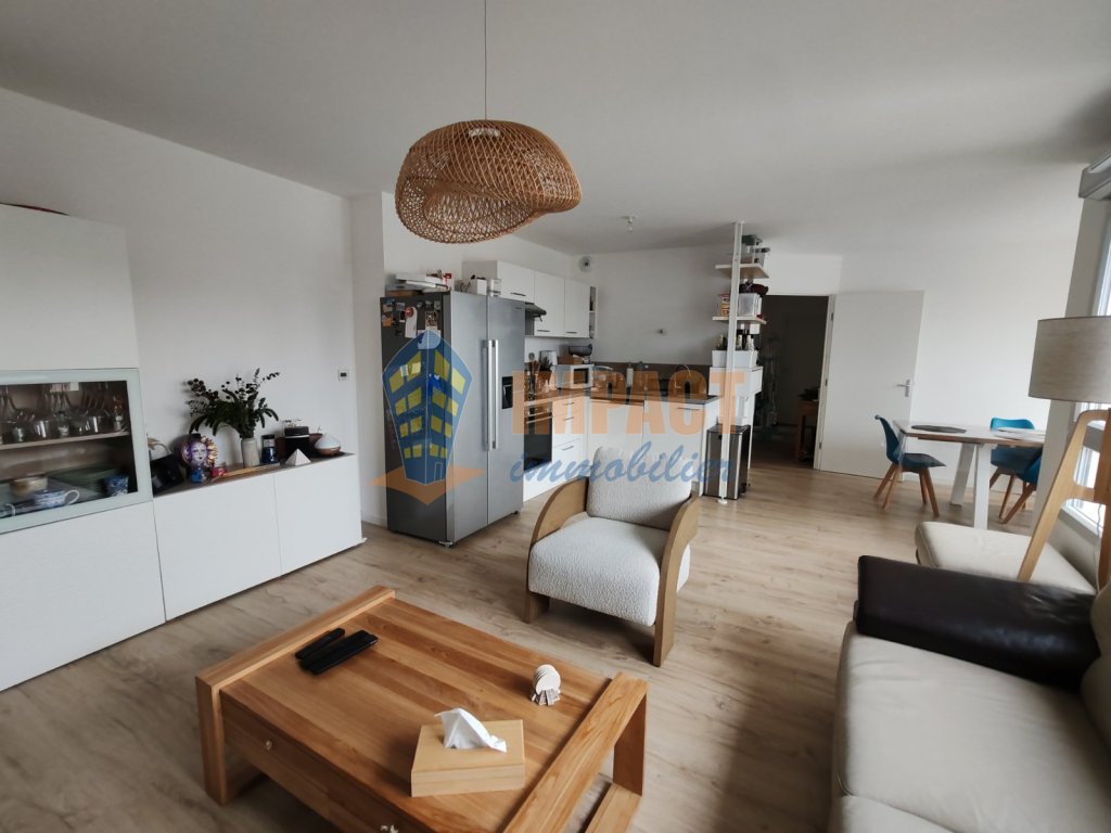 Appartement T3 en centre village vendu lou