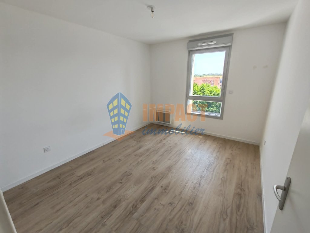 Appartement T3 en centre village situé au 3ème et dernier étage d une résidence de 2023, 2 places de parking
