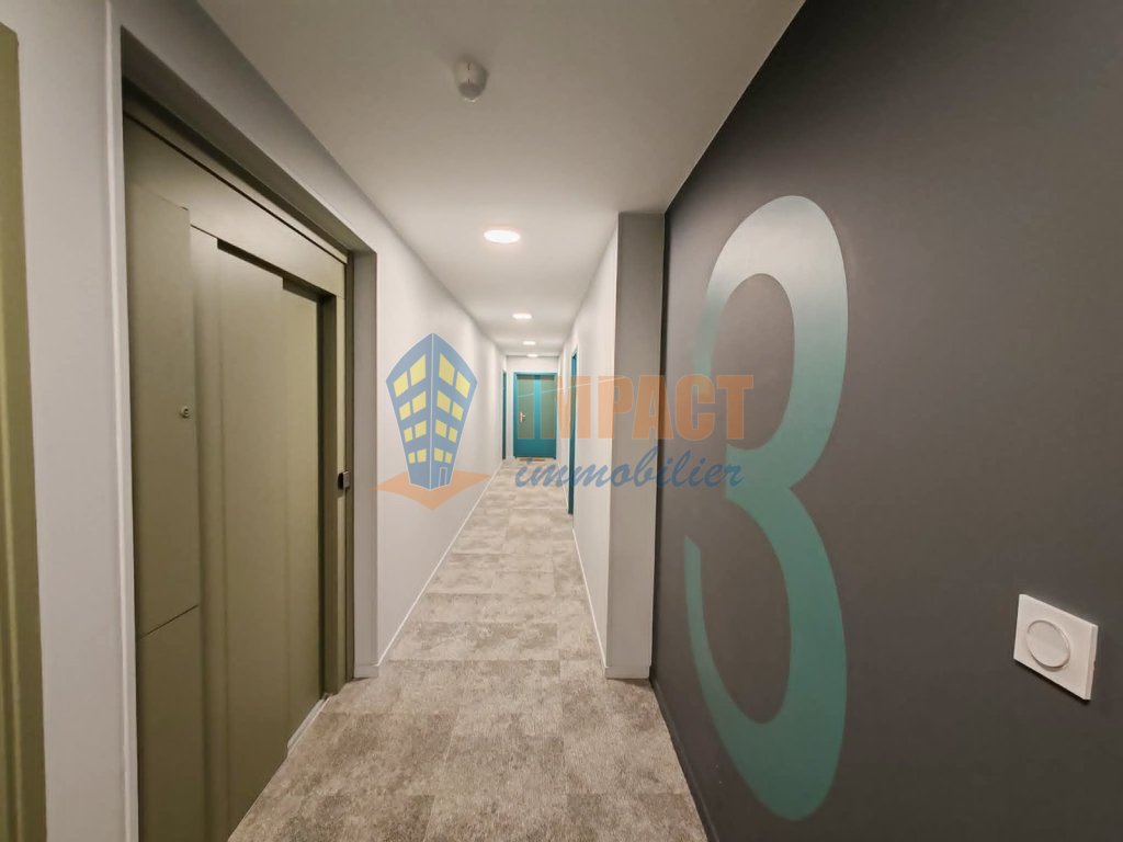 Appartement T3 en centre village situé au 3ème et dernier étage d une résidence de 2023, 2 places de parking